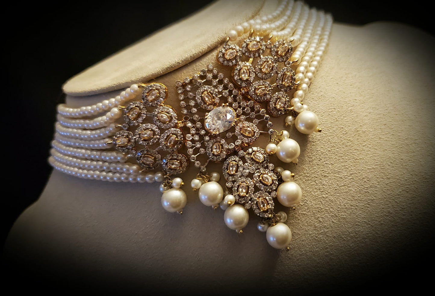 Ruqaiya Begum choker